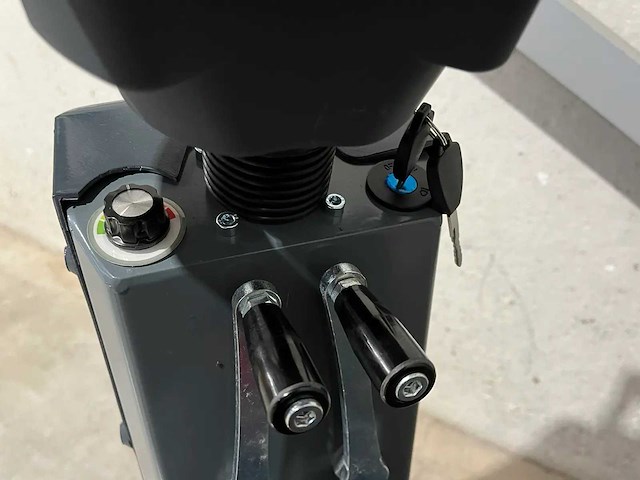 2026 kremer kr fr 70 opzit schrobmachine schrobmachine - afbeelding 18 van  30