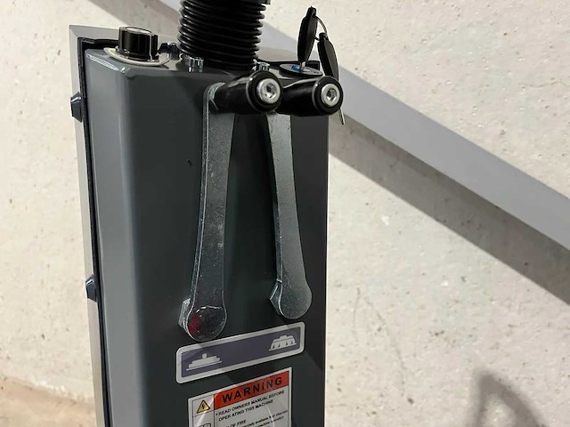 2026 kremer kr fr 70 opzit schrobmachine - afbeelding 9 van  30