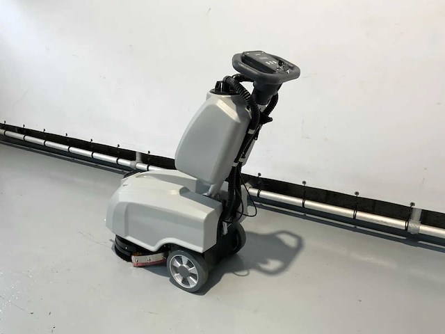 2026 kremer krm30 achterloop schrobmachine - afbeelding 4 van  13