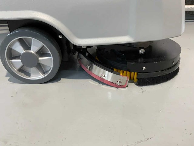 2026 kremer krm30 achterloop schrobmachine - afbeelding 3 van  13