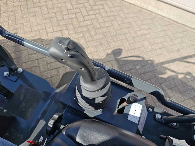 2026 minishovel - w25 advanced met kubota 4 cil en rexroth hydrauliek - afbeelding 13 van  41