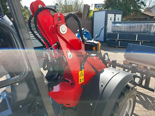 2026 minishovel - w25 advanced met kubota 4 cil en rexroth hydrauliek - afbeelding 28 van  41