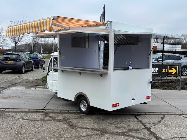 2026 mobiele foodtruck - foodtruck - afbeelding 1 van  28