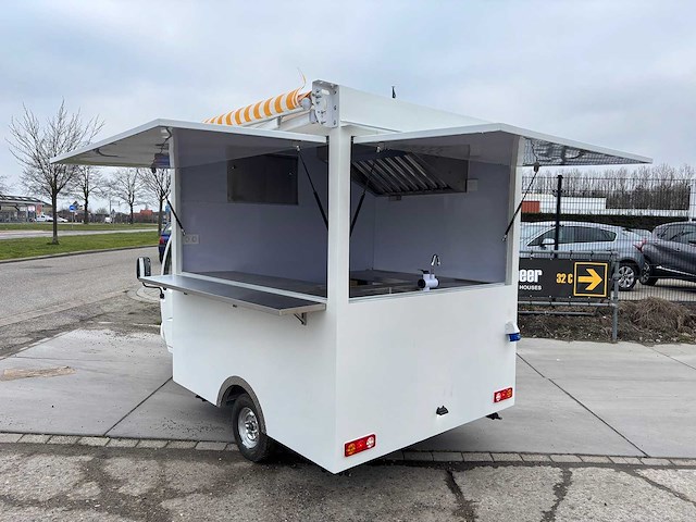 2026 mobiele foodtruck - foodtruck - afbeelding 20 van  28