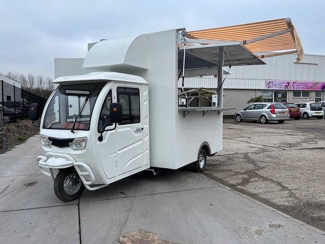 2026 mobiele foodtruck - foodtruck - afbeelding 12 van  28