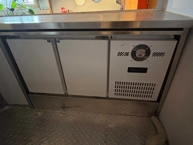 2026 mobiele foodtruck - afbeelding 14 van  21