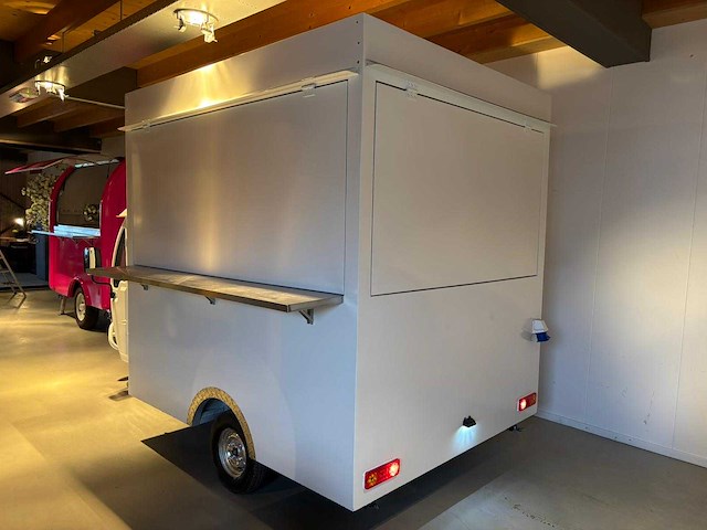 2026 mobiele foodtruck - afbeelding 15 van  21