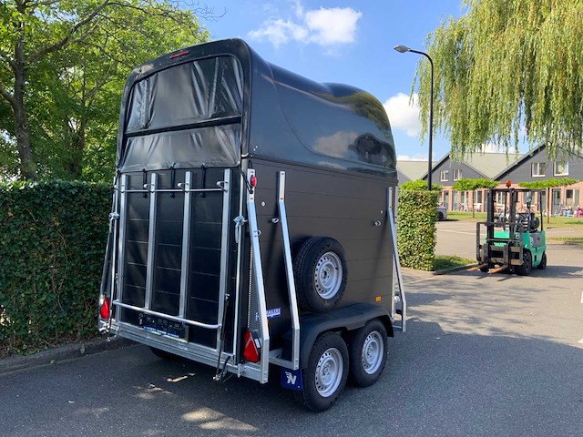2026 niewiadow k2522htc paardentrailer (met zadelkamer) - afbeelding 11 van  16