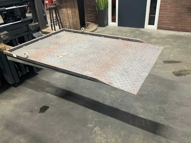 2026 oprij plaat. aanbouwheftruck heftruck toebehoren - afbeelding 2 van  4