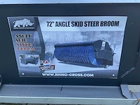 2026 rhino-cross 72 inch veeg / borstel machine ten behoeve van schranklader / shovel - afbeelding 6 van  13