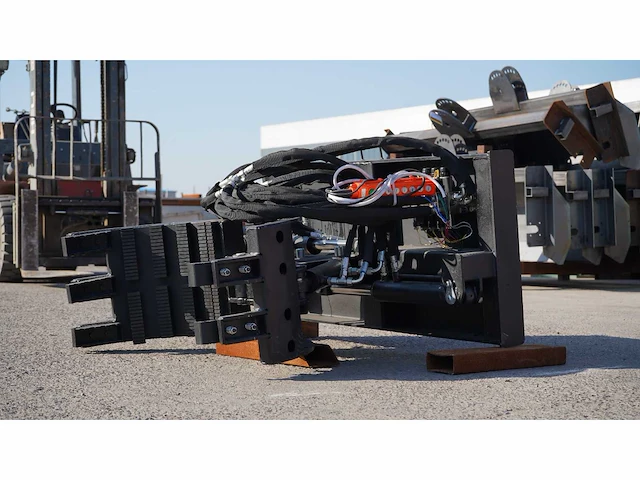2026 rhino-cross grapple claw grijp klauw ten behoeve van schranklader - afbeelding 2 van  9