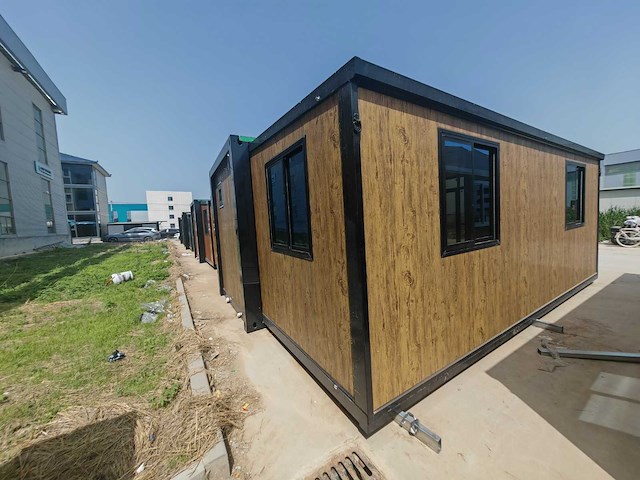 2026 rhino-houses 36,5 m2 2 slaapkamers, badkamer en keuken mobiele woonunit / tiny house met luifel / balkon - afbeelding 68 van  70