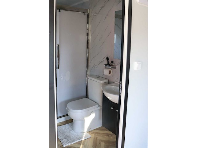 2026 rhino houses 36,5 m2 mobiele woonunit / tiny house op trailer compleet - afbeelding 36 van  105