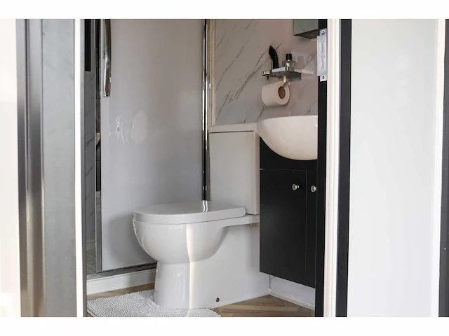2026 rhino houses 36,5 m2 mobiele woonunit / tiny house op trailer compleet - afbeelding 49 van  105