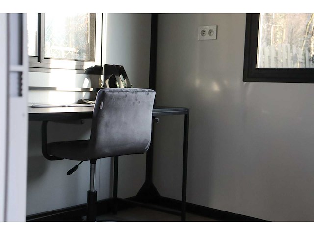 2026 rhino houses 36,5 m2 wit 2 slaapkamers, badkamer en keuken mobiele woonunit / tiny house met luifel / balkon - afbeelding 44 van  74