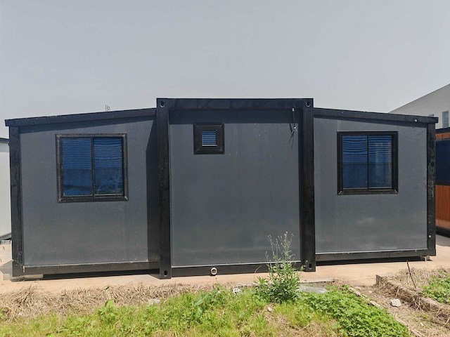 2026 rhino houses 36,5 m2 zwart 2 slaapkamers, badkamer en keuken mobiele woonunit / tiny house met luifel / balkon - afbeelding 66 van  73