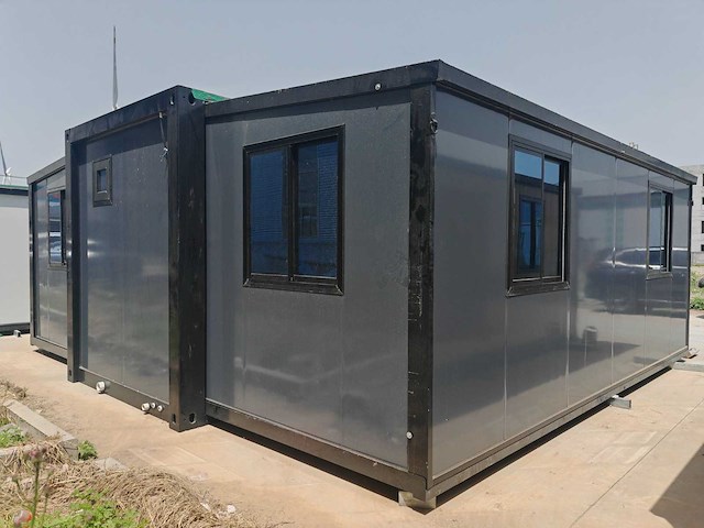 2026 rhino houses 36,5 m2 zwart 2 slaapkamers, badkamer en keuken mobiele woonunit / tiny house met luifel / balkon - afbeelding 16 van  18