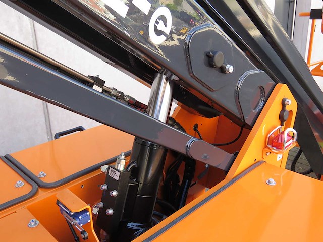 2026 rhinox rx8cz-e elektrische knikarm hoogwerker (demo-machine) - afbeelding 15 van  22