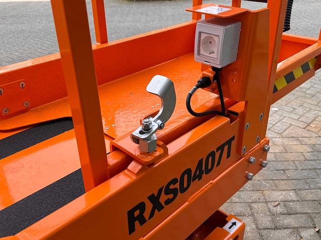2026 rhinox rxs0407t rups schaarhoogwerker (ongebruikt) - afbeelding 4 van  7
