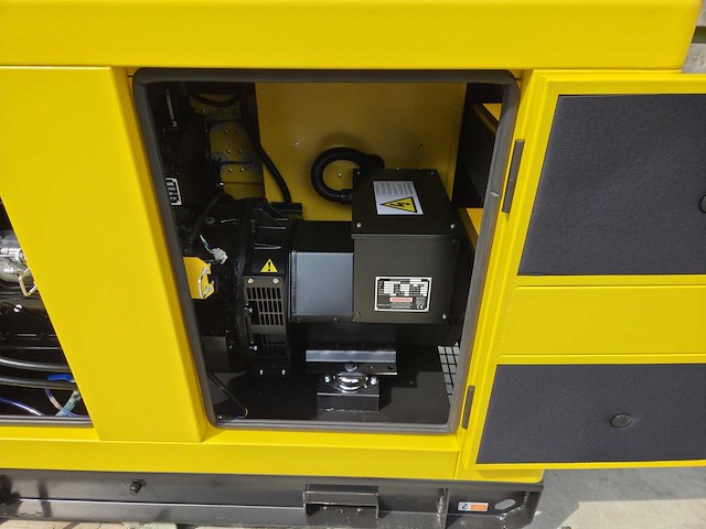 2026 rte 7423 25 kva noodstroomaggregaat - afbeelding 4 van  5