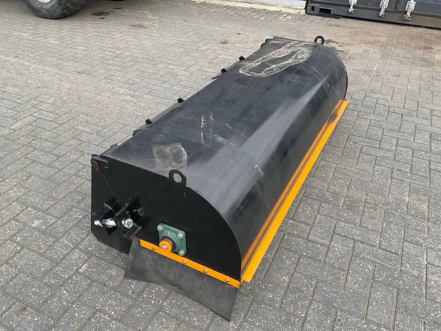 2026 skid steer bobcat bs 72 straatveegmachine - afbeelding 3 van  6