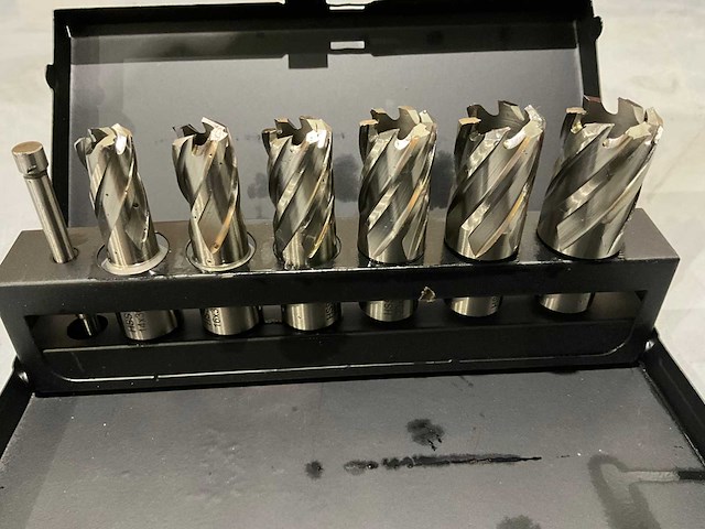 2026 stahlgruppe sg45m magnetische boormachine + 7 delige kernboorset - afbeelding 15 van  21