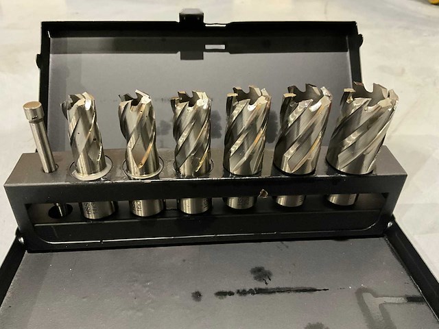2026 stahlgruppe sg45m magnetische boormachine + 7 delige kernboorset - afbeelding 12 van  21