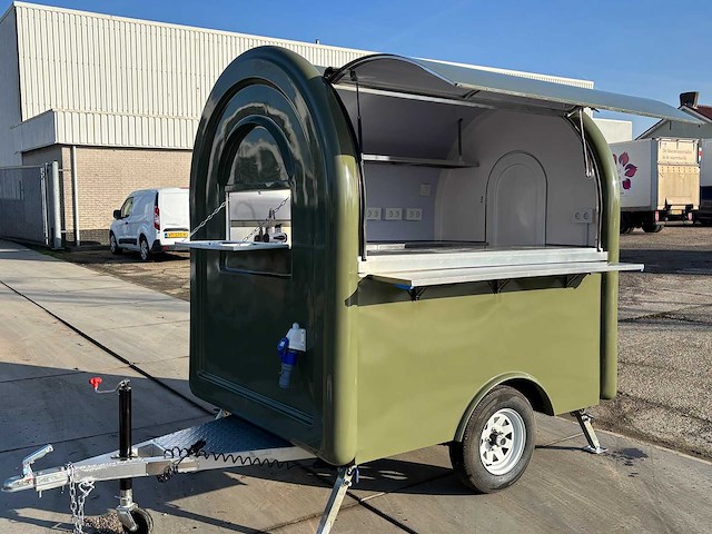 2026 tune - e-j - pst-tn22 - foodtruck - afbeelding 1 van  24