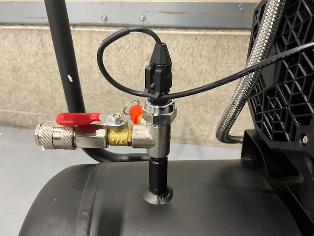 2026 umt ac770-40 40 liter hogedrukcompressor - afbeelding 11 van  12