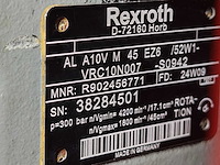 2026 w25 kubota 4 cil en rexroth hydrauliek - afbeelding 13 van  44