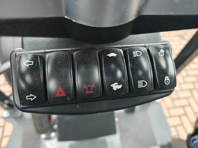 2026 w25 kubota 4 cil en rexroth hydrauliek - afbeelding 20 van  44