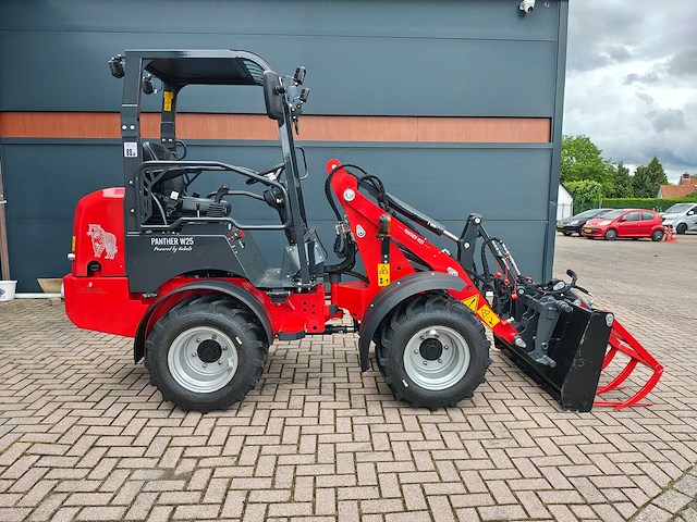 2026 w25 kubota 4 cil en rexroth hydrauliek - afbeelding 43 van  44
