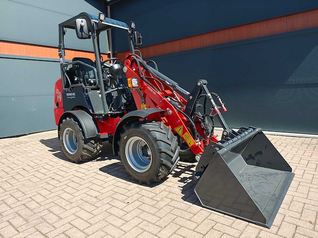 2026 w25 kubota 4 cil en rexroth hydrauliek - afbeelding 1 van  37