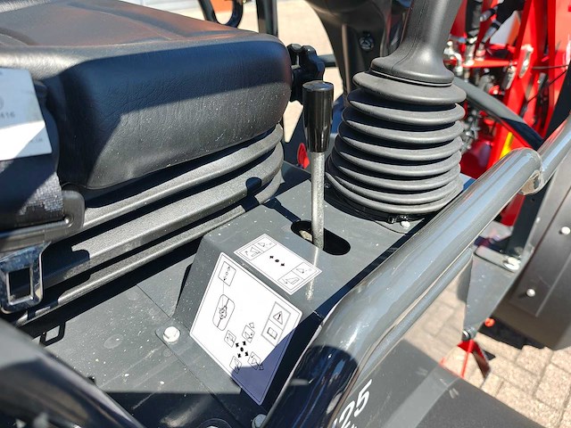 2026 w25 kubota 4 cil en rexroth hydrauliek - afbeelding 29 van  37