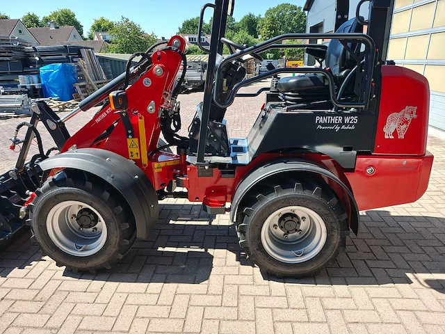2026 w25 kubota 4 cil en rexroth hydrauliek - afbeelding 34 van  37