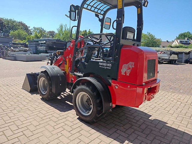 2026 w25 kubota 4 cil en rexroth hydrauliek - afbeelding 36 van  37