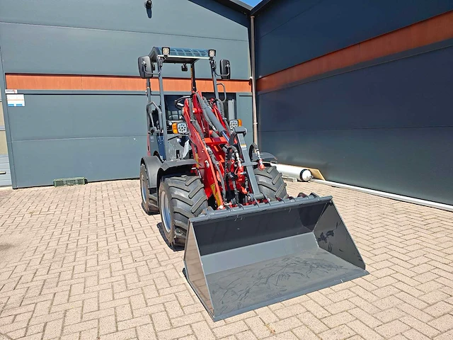 2026 w25 kubota 4 cil en rexroth hydrauliek - afbeelding 12 van  37
