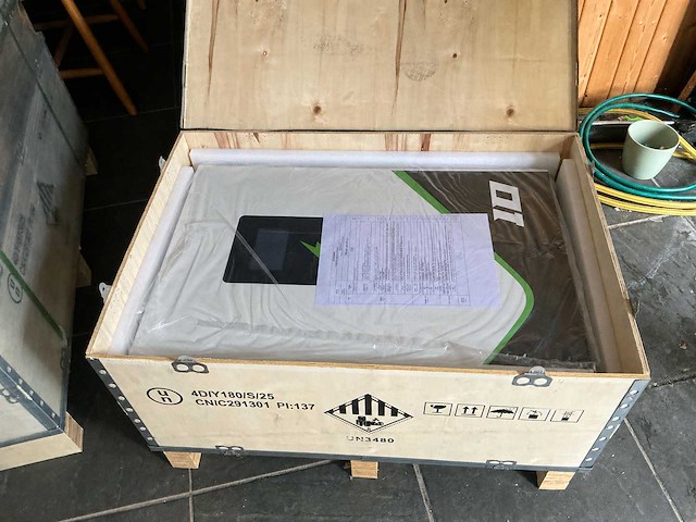 2026 wall-mounted thuisbatterij es-lv-10 plus – 10,24 kwh – 51,2 v – lifepo4 - afbeelding 9 van  14