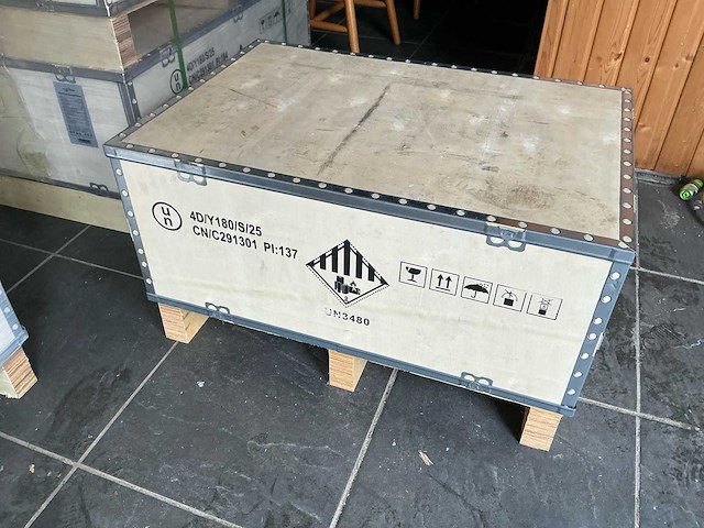 2026 wall-mounted thuisbatterij es-lv-10 plus – 10,24 kwh – 51,2 v – lifepo4 - afbeelding 13 van  13