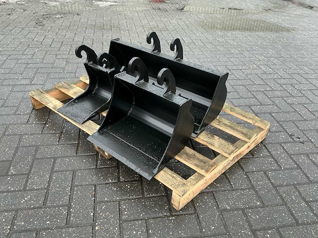 2026 zelfbouw graafbakken cw00 aansluiting voor graafmachines van max 1.1 ton (3x) - afbeelding 1 van  7