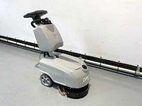 2026/kremer krm30 achterloop schrobmachine - afbeelding 12 van  13