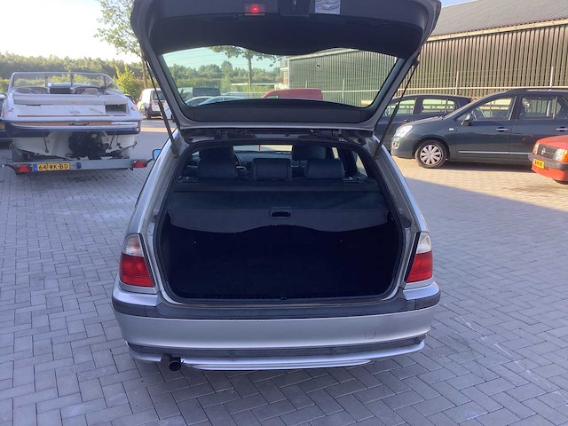 204 bmw 3-serie touring 316i black&silver ii personenauto - afbeelding 12 van  13