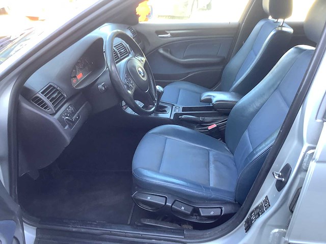 204 bmw 3-serie touring 316i black&silver ii personenauto - afbeelding 1 van  10