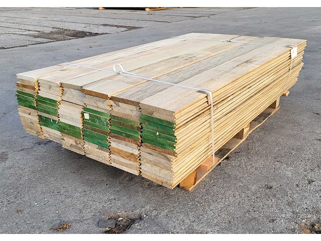 20.8m2 afrikaans eiken vloerdelen 18 x 140 mm, lengte 155cm ( 96x ) - afbeelding 4 van  5