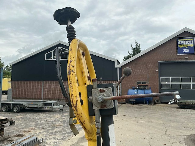 2095 bomag bm 65 s-2 grondwals - afbeelding 8 van  8