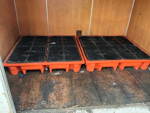 20ft container met lekbakken - afbeelding 3 van  8