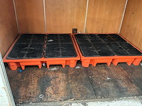 20ft container met lekbakken - afbeelding 3 van  8