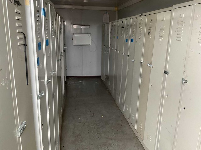 20ft container unit met lockers - afbeelding 7 van  8