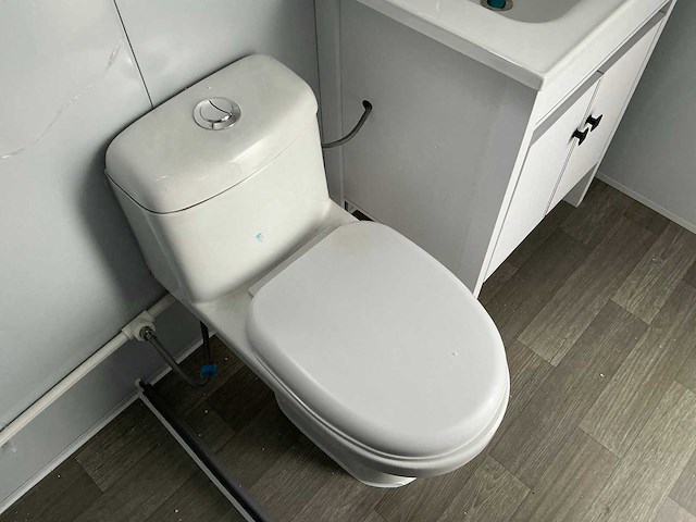 20ft kantoorunit met wc en douche - afbeelding 5 van  25