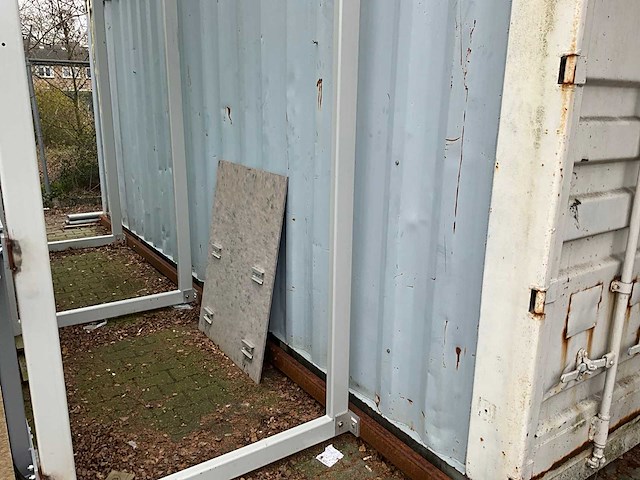 20ft opslagcontainer (2x) + aluminium bordestrap - afbeelding 3 van  7